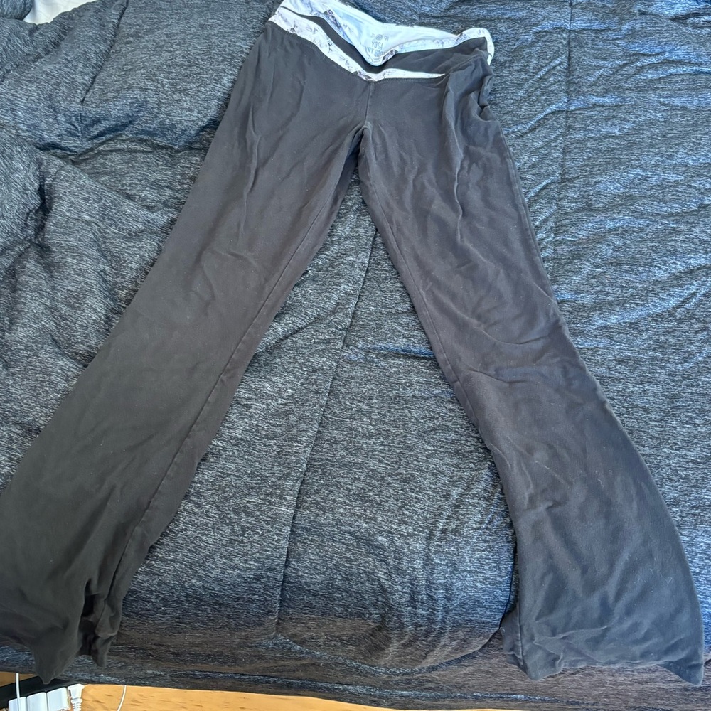 SO Yoga Pants